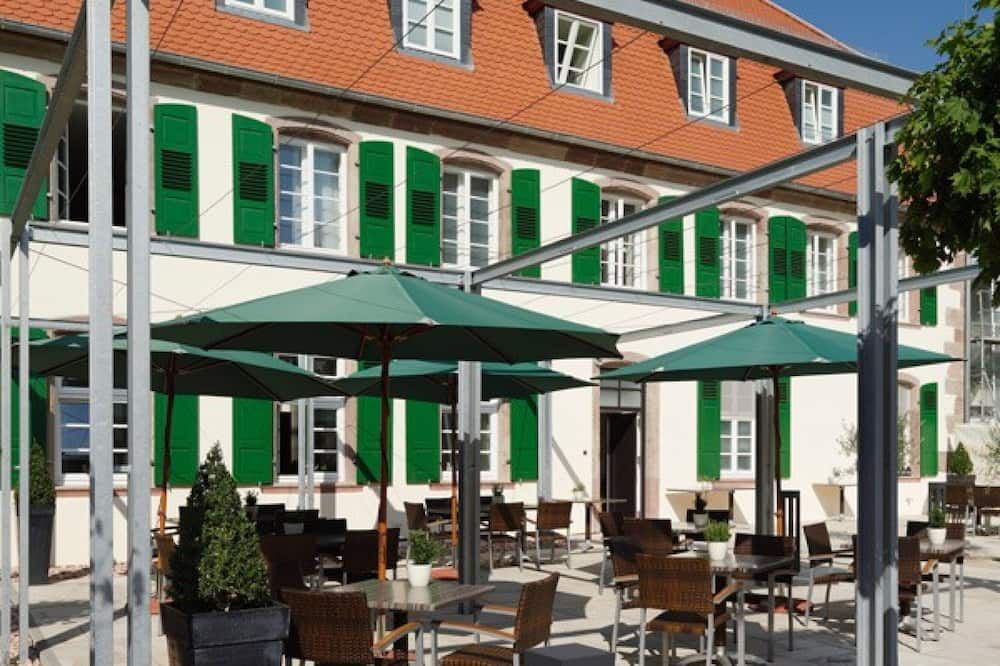 Schlosshotel Bergzaberner Hof - Bad Bergzabern - Binnenhof