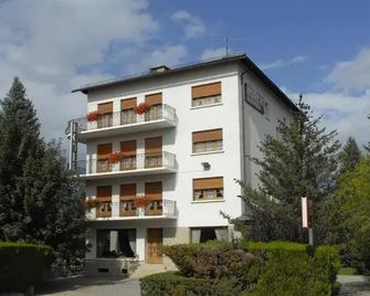 Hotel Celisol Cerdagne - Bourg-Madame - Bâtiment