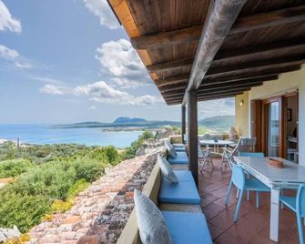 Porto Rotondo Vista Incantevole Sul Mare - Marinella - Ban công