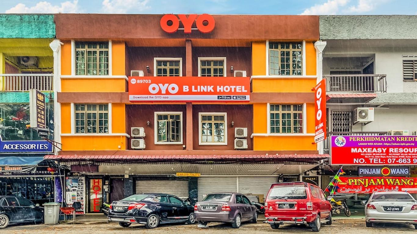 OYO 89703 B Link Hotel