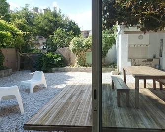 Chez Sylviane - Ribérac - Patio