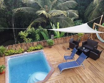 Natures Bliss/ La Luna - Choiseul - Piscina