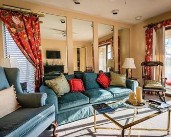 Laurel Grove Inn on the South - Annapolis - Living room