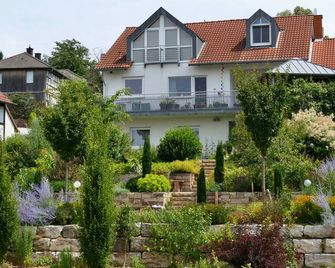 Country house with flair 'Am Hirtzborn', idyll, charm, cosiness and comfort - Marburg - Gebouw