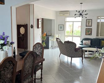 All House 5 Minuts From The Most Beautiful Beach In The World Free Wi-Fi Tv - Tresnuraghes - Sala de estar