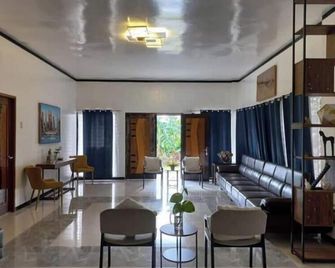 Ginena's panglossian house - Cuenca - Recepción