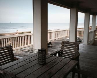 Surf And Sand 4 Bedroom Home by RedAwning - Crystal Beach - Balkon