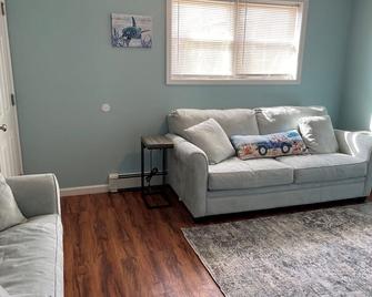 Quiet North End - One Bedroom Unit + Off Street Parking! - Seaside Heights - Living room
