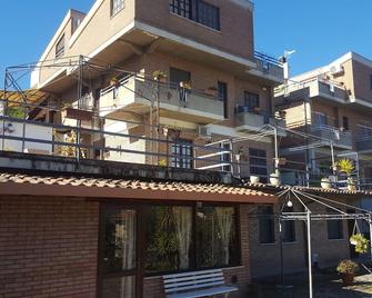 B&B Villa Letizia - Castelbuono - Edificio