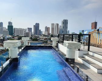 Heroes Hotel - Manila