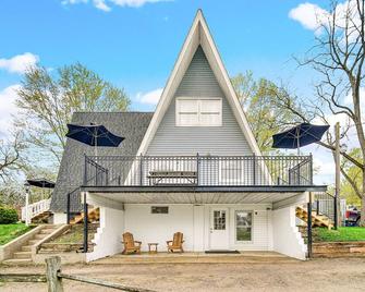 6bedroom 3 bath amazing home, near lake max - Culver - Edificio