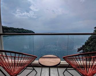 Louis Kienne Resort Senggigi - Tanjung - Balcón