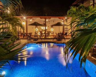 Hotel Plaza Colon - Granada Nicaragua - Granada - Pool