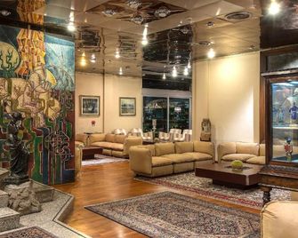 ميني بالاس هوتل - فيتربو - ردهة