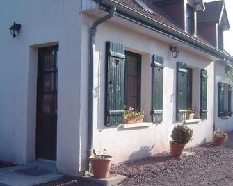 Roulotte et Gîte chambres d'hôtes - Saint-Pol-sur-Ternoise - Bâtiment