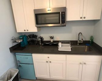 Beautiful centralized home away from home - San Mateo - Kitchen