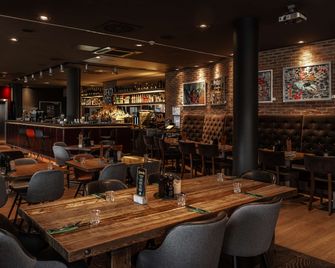 بنتا هوتل كاسل - كاسيل - بار