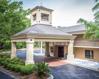 Clarion Inn and Suites Aiken South - Aiken - Edifício