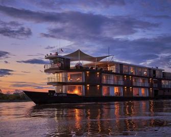 Jungle Experiences La Perla - Nauta - Building
