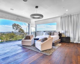 Luxury Resort Style Hollywood Hills Villa - Los Ángeles - Sala de estar