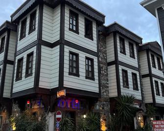 La Fontaine Otel - Mudanya - Budova