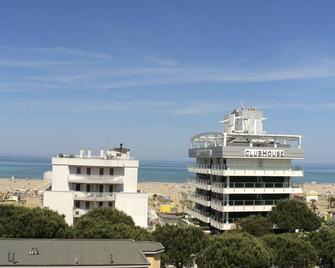 Two-room apartment Rimini sea - Rimini - Building