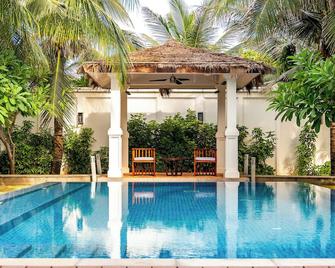 Allezboo Beach Resort & Spa - Mũi Né - Pileta