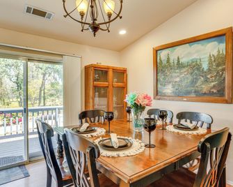 10 Mi to Redding: Serene Escape w/ Spacious Yard! - Anderson - Jídelna