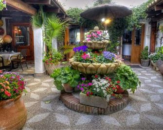 Hotel Almadrabeta - Zahara de los Atunes