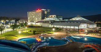 Hotel Hills Sarajevo Congress & Thermal Spa Resort - Sarajevo - Pool