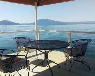 Great Price! Sunset Beach House private beach, firepits, hottub, dock, & more! - Nice - Balkon