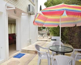 1 Bedroom West Facing Apartment With Pool - Ozankoy - Patio