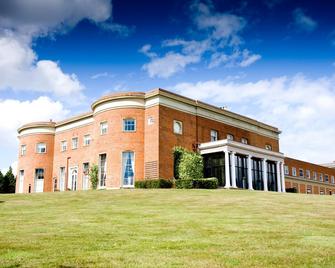 Highfield Park - Hook - Edificio
