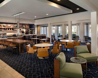 Courtyard by Marriott Bakersfield - Bakersfield - Lobby