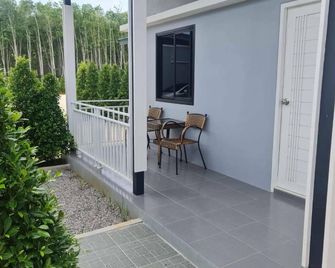 การ์เด้นวิว รีสอร์ท - Trang - Patio