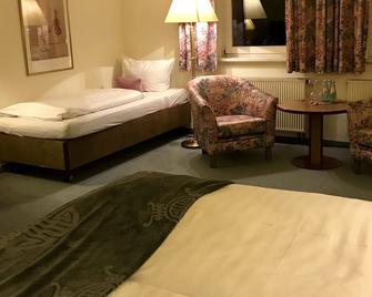 Dein Gutshof Hotel & Ferienwohnungen - Görlitz - Quarto