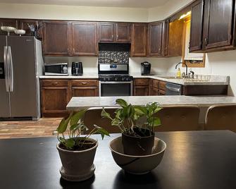 Cozy Cottage - Brookfield - Cocina