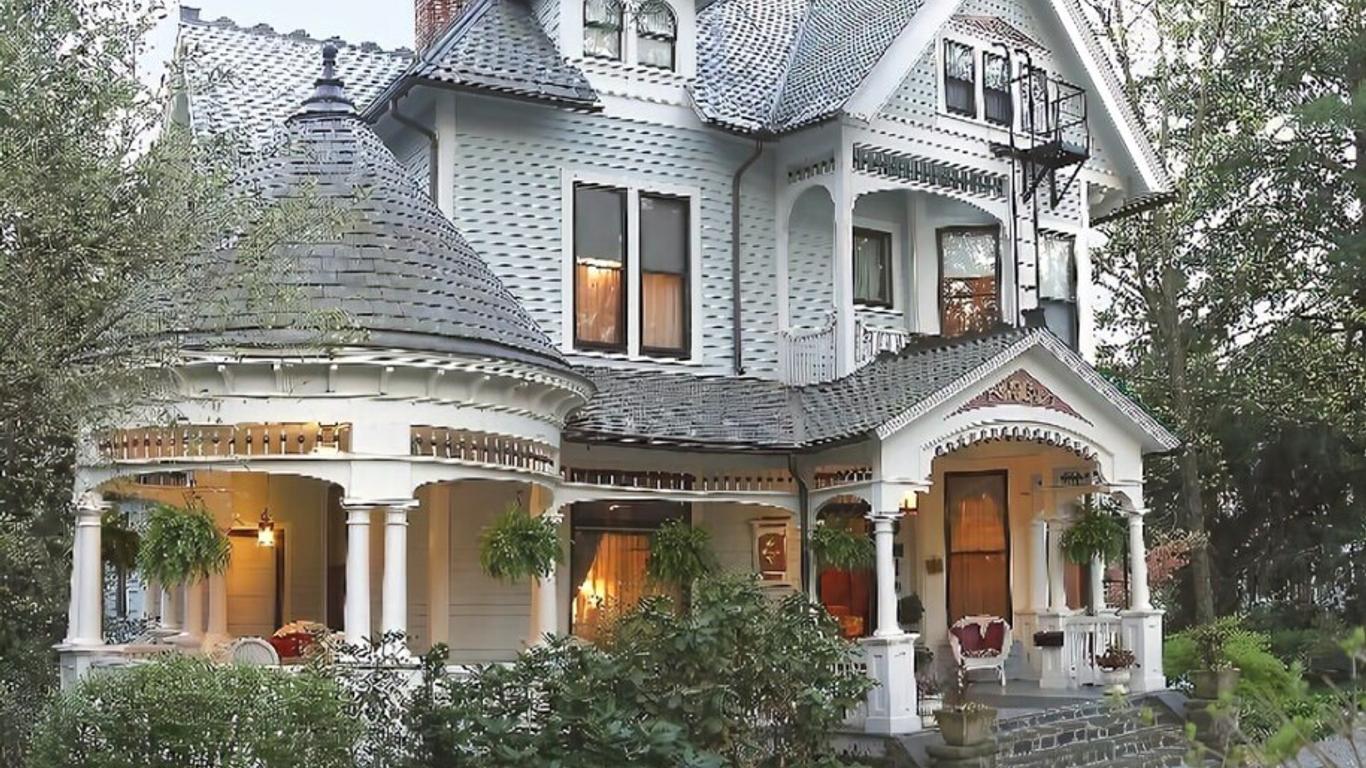 1899 Wright Inn & Carriage House