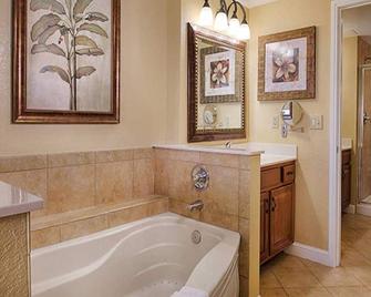 Deluxe 2 Bdrm/2 Bath Bonnet Creek Inside Disney World Sleeps 8 - Lake Buena Vista - Bathroom