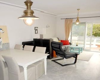 Great and practical apartment, just a few minutes to the beach !!! - Manilva - Comedor
