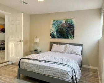 Pool home in Seminole 5miles to beach - Seminole - Slaapkamer