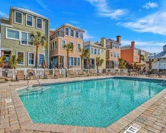 Grand Pavilion 35 by Wild Dunes, Luxury Home in Resort Core with Amenity Access - Isle of Palms - Pool