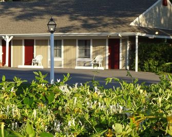Viking Shores Motor Inn - North Eastham - Außenansicht