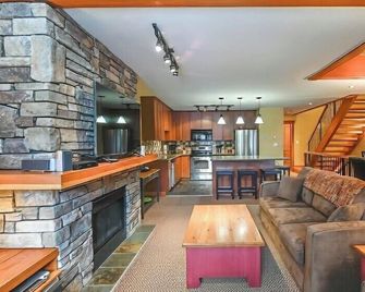 Pinnacle Ridge Chalets by Fernie Lodging - Fernie