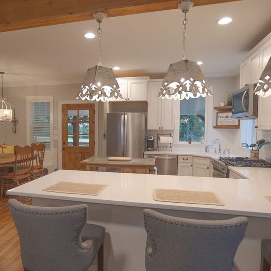 Kitchen view of Ren Farmhouse! 17 acres | Game Barn! | 10 mi to Wed Venues!