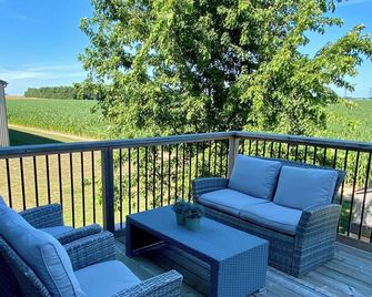 Sunset view apartment - Tillsonburg - Balcony