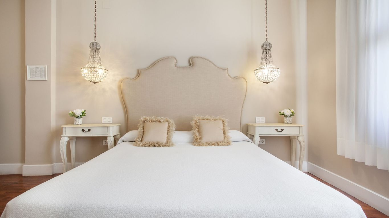 Hi Valencia Boutique