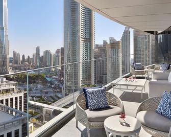 Address Sky View, Downtown Dubai - Dubái - Balcón