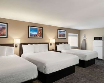 Travelodge by Wyndham Lake Havasu - Lake Havasu City - Schlafzimmer