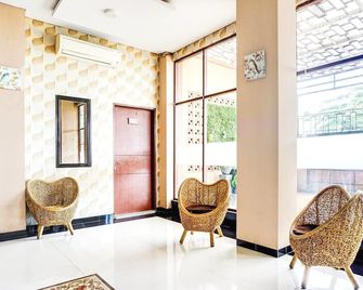 Dancenter Sean's Residence Mansyur Near Universitas Sumatra Utara Usu - Medan - Recepción